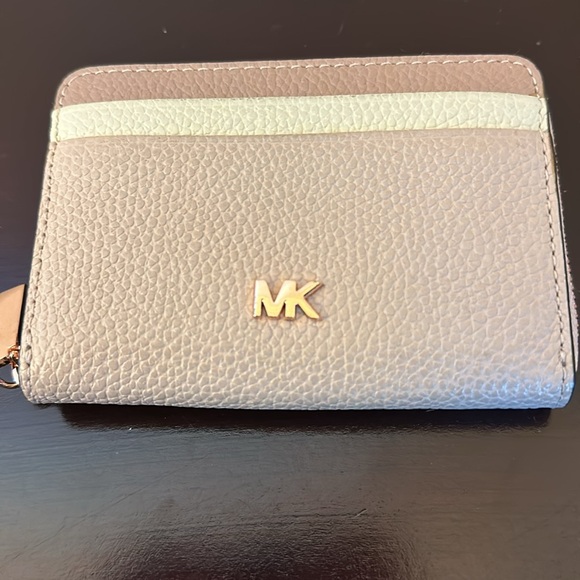 Michael Kors zip up card holder. Good condition. - Picture 7 of 7